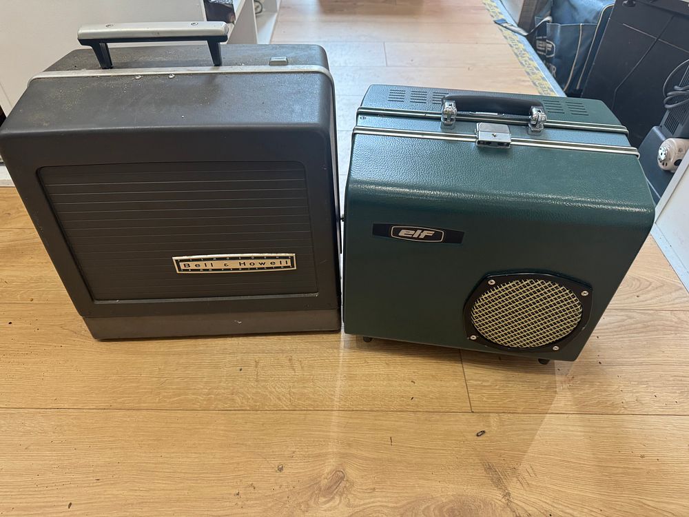 Lot 242: Bell & Howell tqi eif 16mm projector
