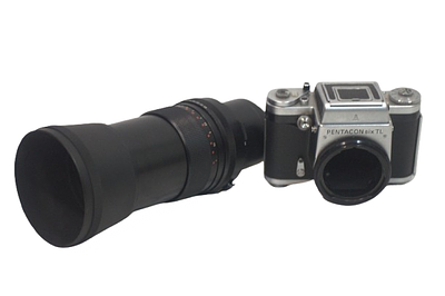 PENTACON six Carl Zeiss 300mm f4. a sought-after classic medium-format optic originally made for 