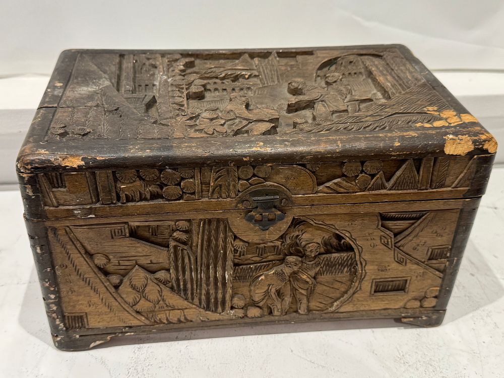 Lot 169: Chinese Antique Hand-Carved Wooden Box with Figural