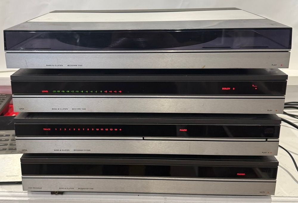 Lot 180: Bang & Olufsen Beosystem 5500 Hi-Fi Stack Audio Equipment, hi fi