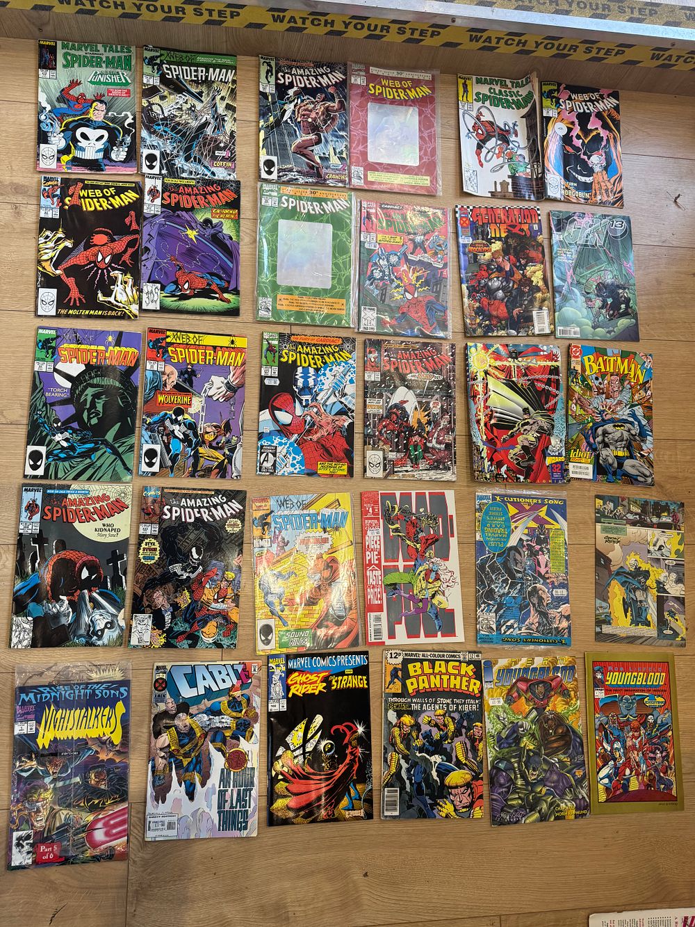 Lot 183: 24 Mixed Comics Job Lot – Marvel & DC