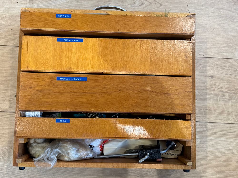 Lot 205: Fly fishing box with everything you need to make your won flys