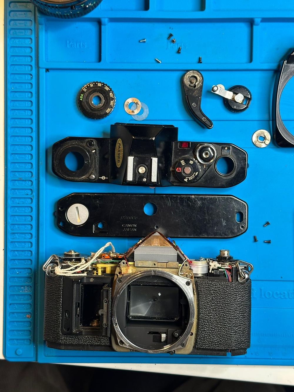 Lot 80: A Canon AV1 film camera with 50mm l F1.8