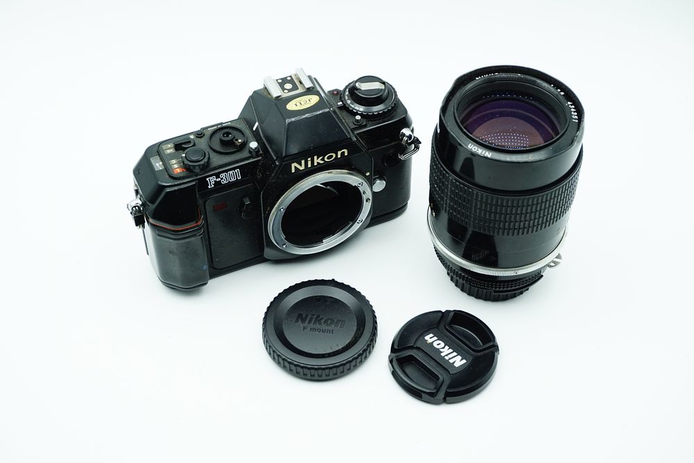 Lot 86: Nikon F-301 Film Camera Body with Nikkor 135mm f/2.8 Lens