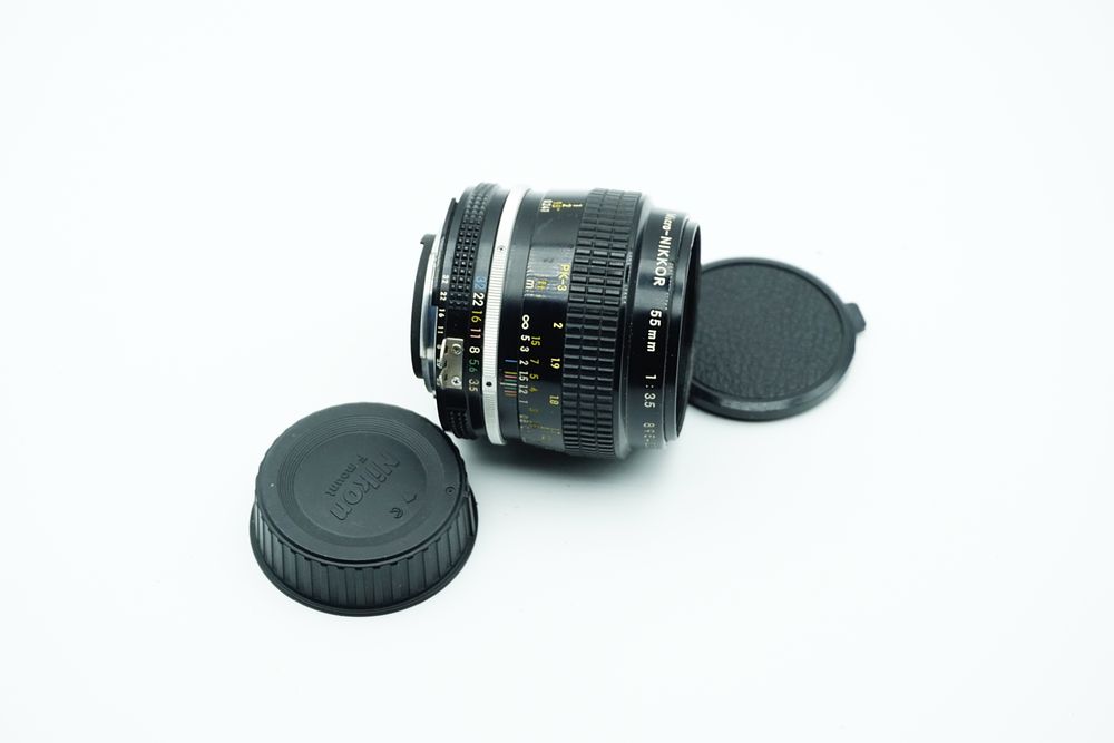 Lot 89: Nikon Micro-Nikkor 55mm f/3.5 Manual Focus Lens (Nikon F Mount)