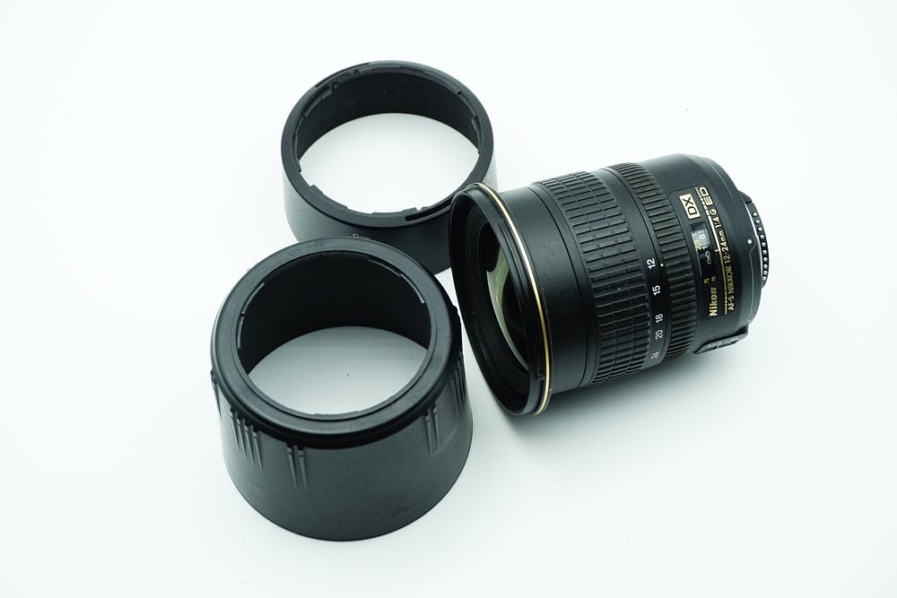 Lot 92: Nikon AF-S DX NIKKOR 12-24mm f/4G ED Wide zoom Angle Lens w/ Lens Hood