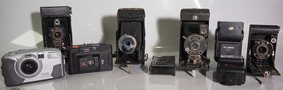 A selection of 7 cameras 2 flushes untested