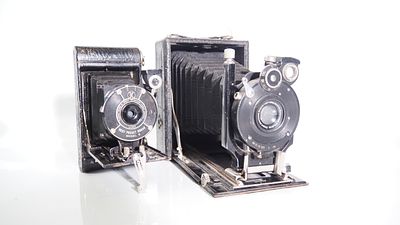 A WELTA PLATE FILM CAMERA BLACK BODY GOOD BELLOWS / WITH CLEAR DOPPEL LENS ALL WORKING