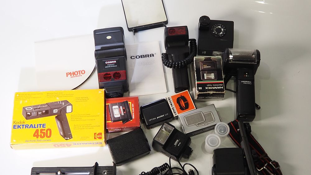 Lot 179: A Selection of camera flashes plus extras