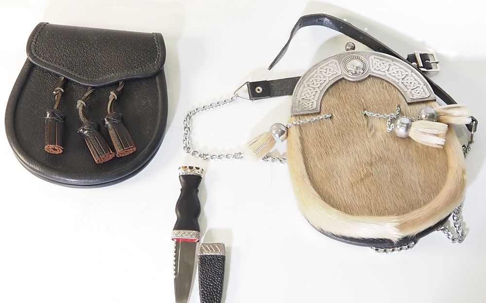 Lot 193: Scottish Men's Kilt Outfit , Sporran , Flashes , Fly plaid & Brooch shoos complete kid