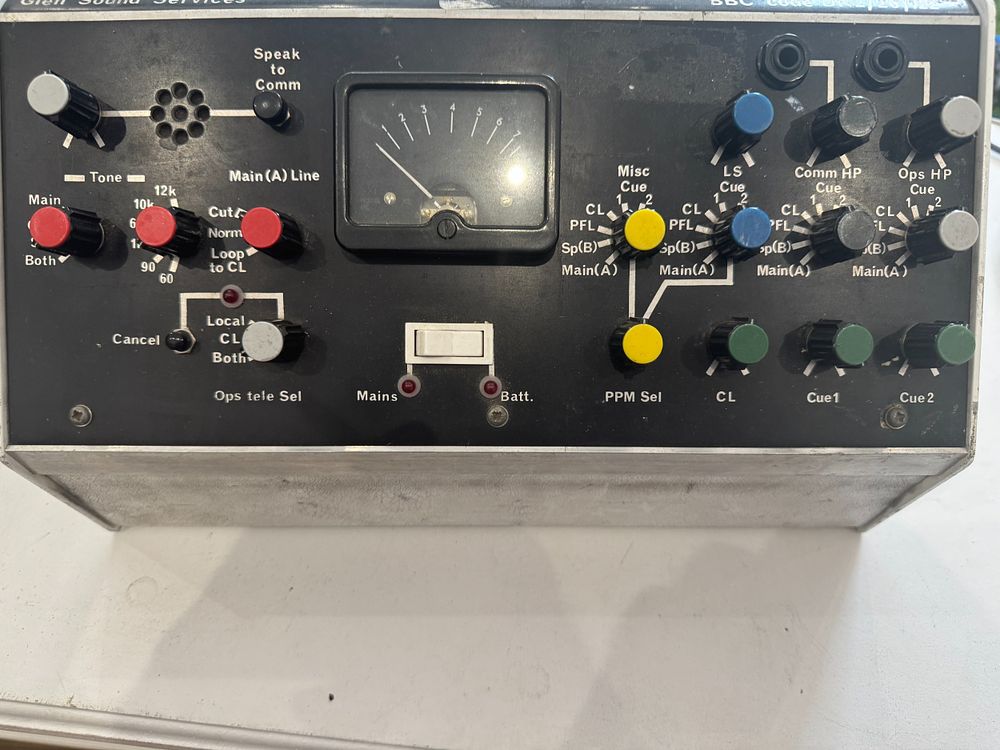 Lot 196: GLENSOUND DK2/20 OB OUTPUT UNIT EX BBC Audio Equipment, hi fi Has no cable connection. Overall condition is very good.