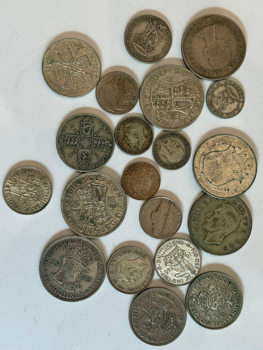 Lot 210: A silver coins 1920 - 1945