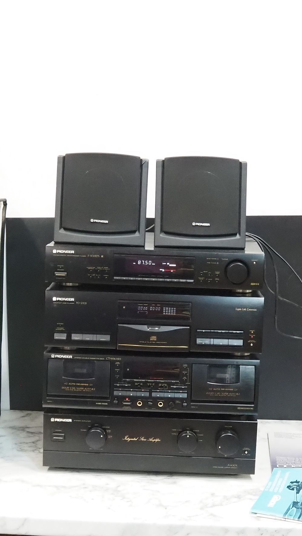 Lot 196:  Pioneer A-400X stacking system, cd player, cassette player, equaliser