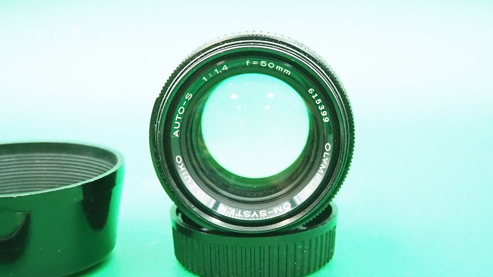 Lot 237: OLYMPUS OM-SYSTEM G.ZUIKO AUTO-S 50mm F/1.4 Prime Lens