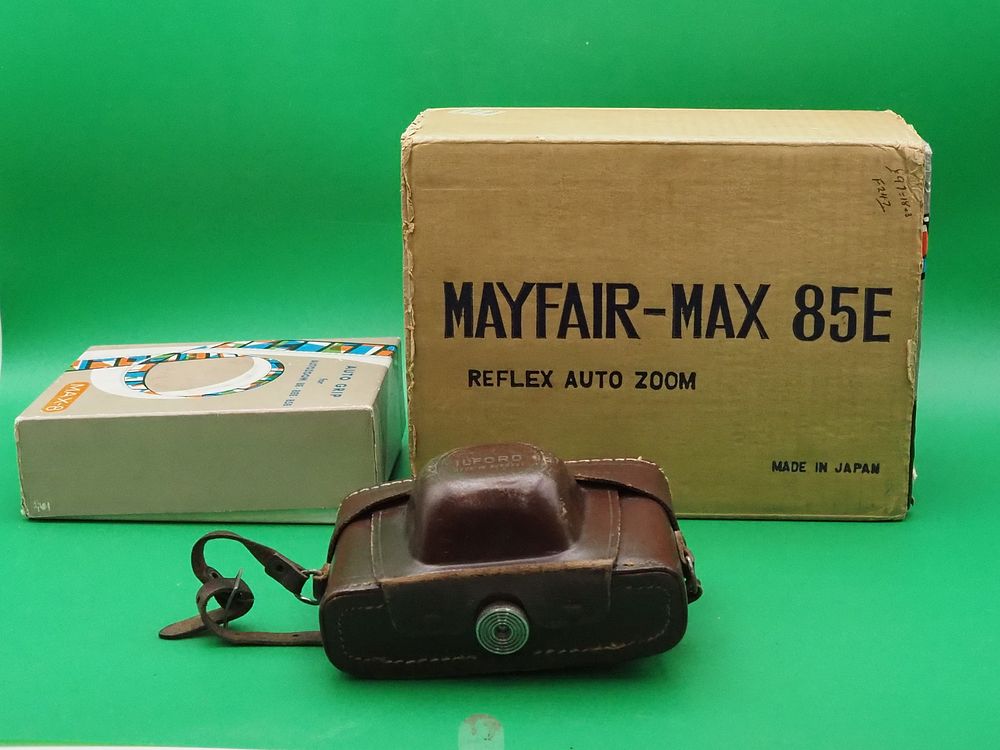 Lot 242: ilford sport Matic and mayfair max 85e camera