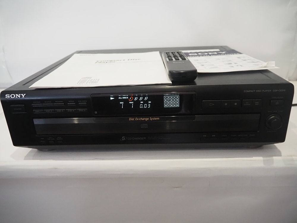 Lot 203: Sony CDP C315 5 Disc CD Compact Disc Changer