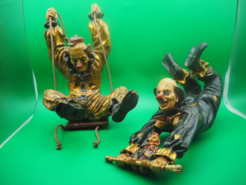 Lot 195: Marion Mitchell stage name Janie Jones Pair of Allan Agohob Clowns