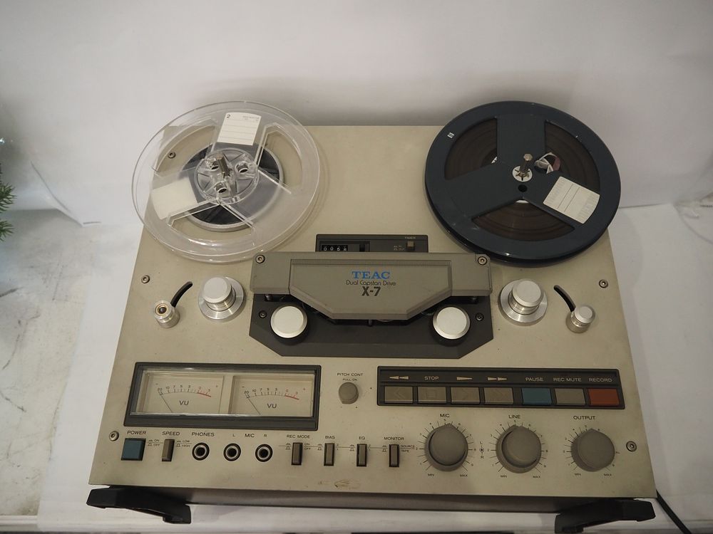 Lot 217: TEAC X 7 Reel to Reel Tape Deck Classic 2 Track