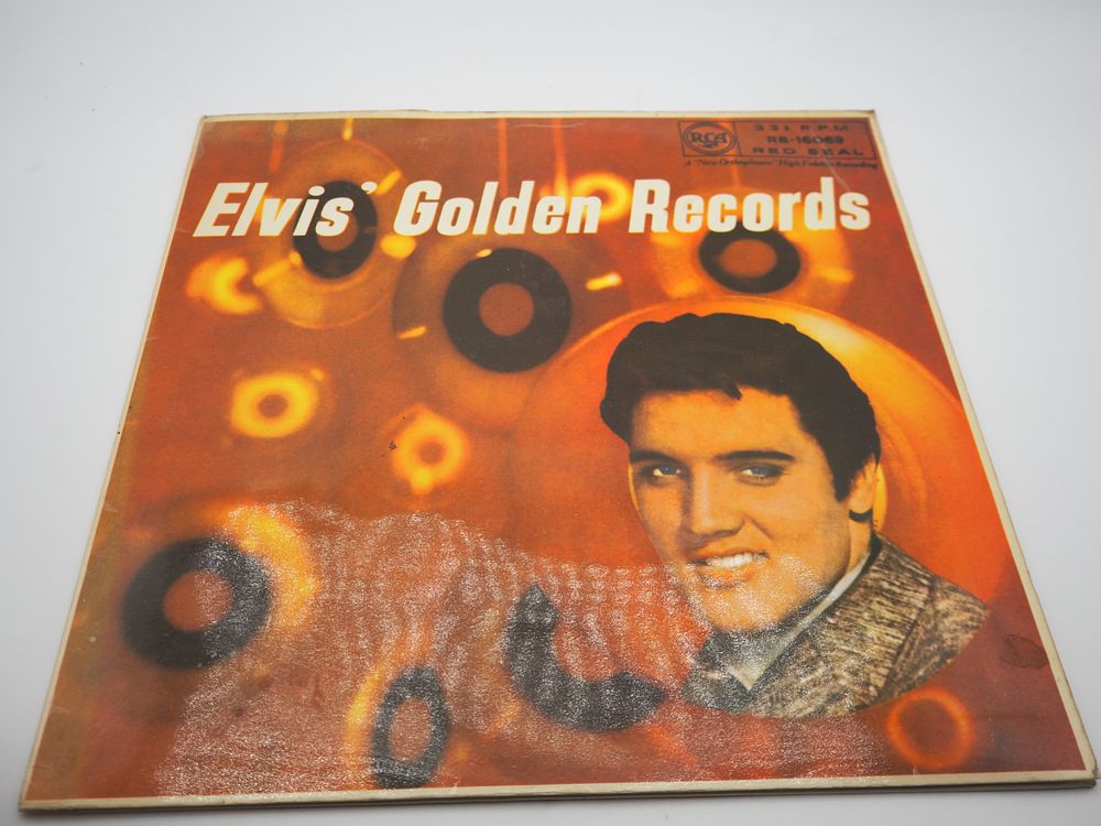 Lot 220: 5 x Elvis Presley Original Vinyl LP