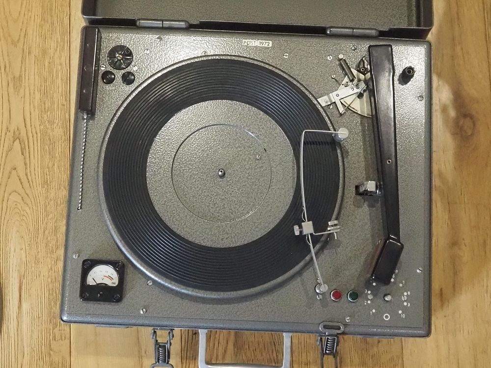 Lot 231: W. Assmann GmbH Typ A1 22 Post Professional Broadcast / Post Office Turntable