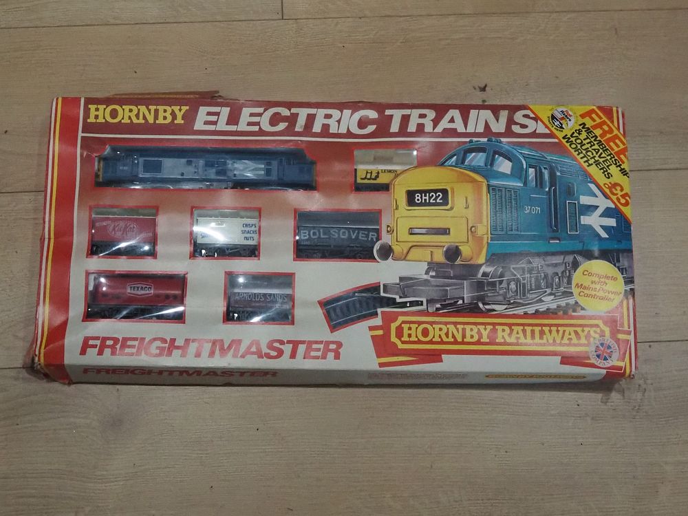 Lot 239: Hornby Railways Freightmaster Electric Train Set OO Gauge, Boxed