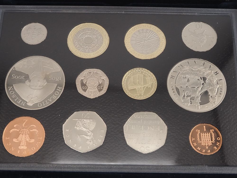 Lot 117: Royal Mint 2005 United Kingdom Proof Coin Set, issued to mark the 200th anniversary of the Battle of Trafalgar & Horatio Nelson