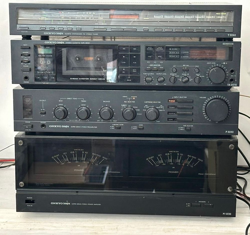 Lot 204A: Onkyo Integra High-End Hi-Fi Stack T-9060 Tuner, TA 2070 Cassette Deck, P-3030 Preamp & M-5030 Power Amp Vintage Audiophile Separate System