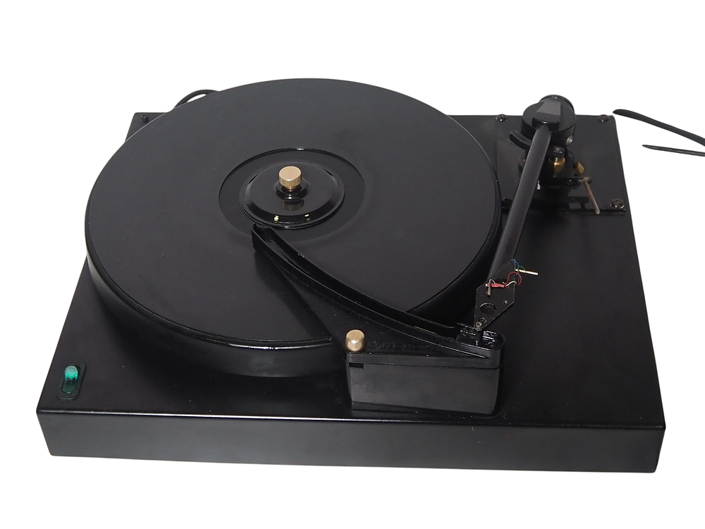 Lot 203: HI FI Townshend elite rock turntable with Excalibur tonearm AUDIO turn table