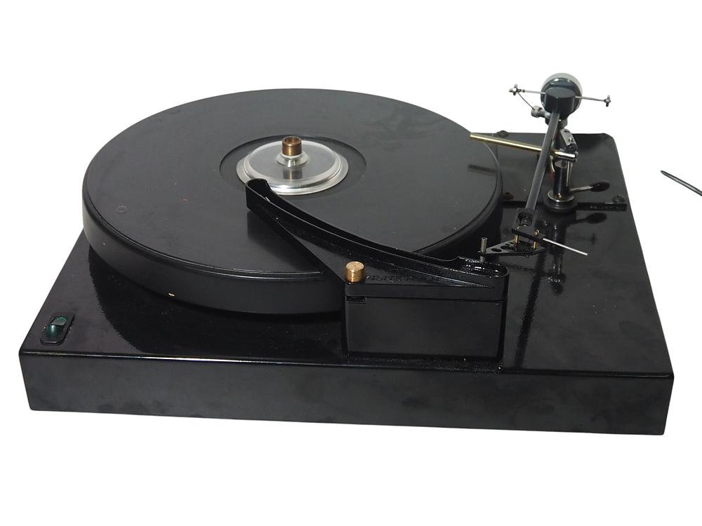 Lot 204: HI FI Townshend elite rock turntable with Excalibur tonearm AUDIO turn table