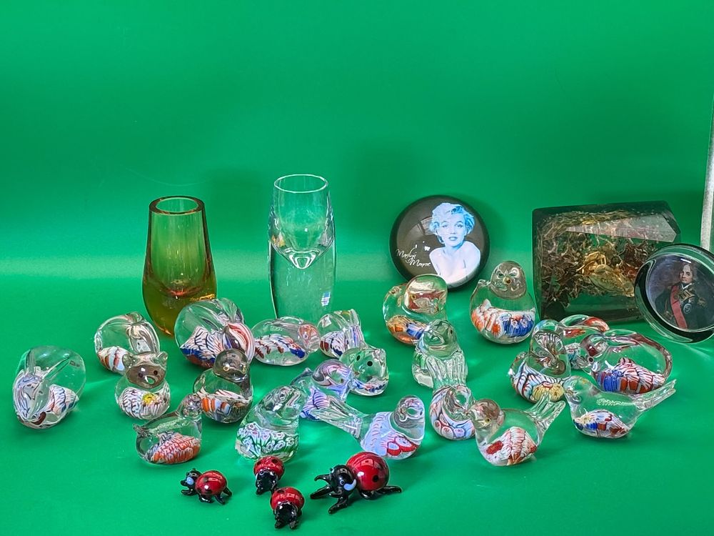 Lot 278: Large Collection of Millefiori Art Glass Birds Ladybirds and Decorative Glassware