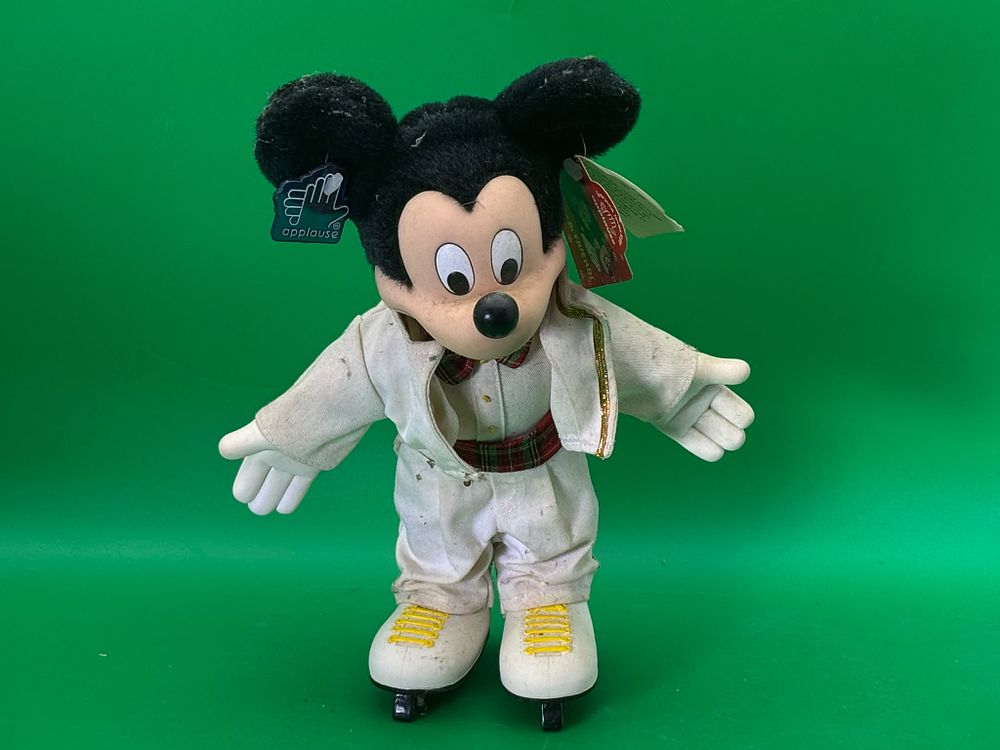 Lot 313: Vintage Applause Disney Mickey Mouse On Ice Skates Figure