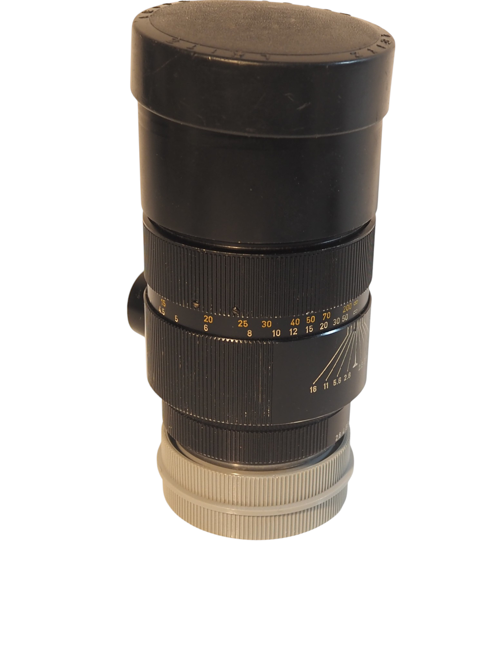 Lot 184: Leitz Wetzlar Elmarit-R 180mm f2.8 Telephoto Lens