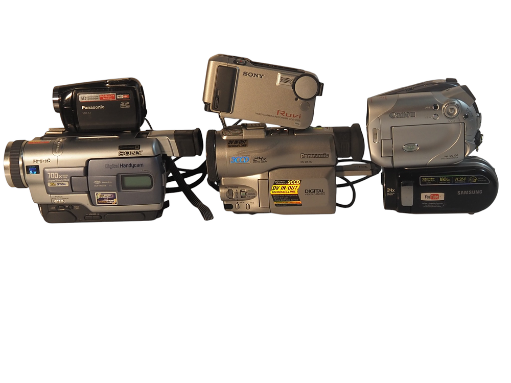 Lot 191: Lot of 6 Camcorders Sony Digital8 Ruvi Panasonic 3CCD SD Canon DVD Samsung H264