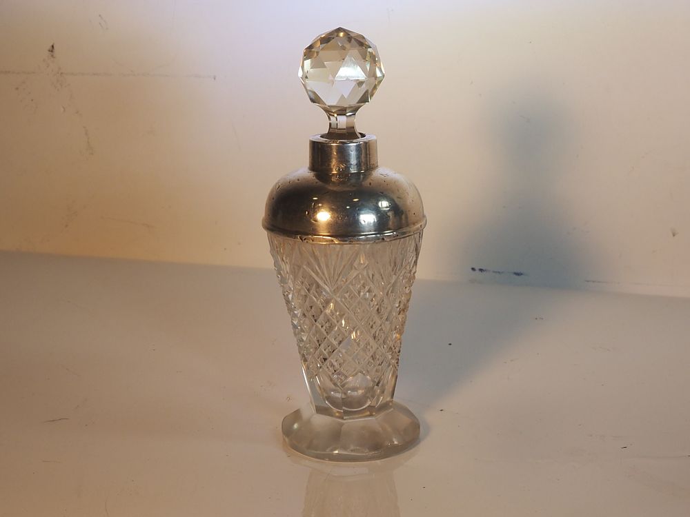 Lot 350: Cut Glass Decanter Silver Collar 18cm Stopper Chipped Vintage