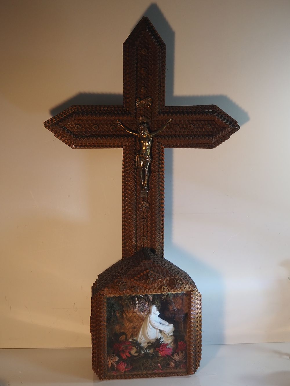 Lot 352: Tramp Art Wall Crucifix Shadow Box Shrine 90cm Antique
