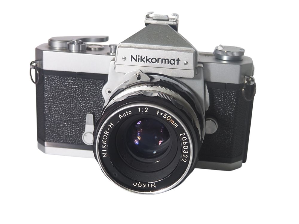 Lot 45: A Nikon Nikkormat FT 35mm SLR Camera