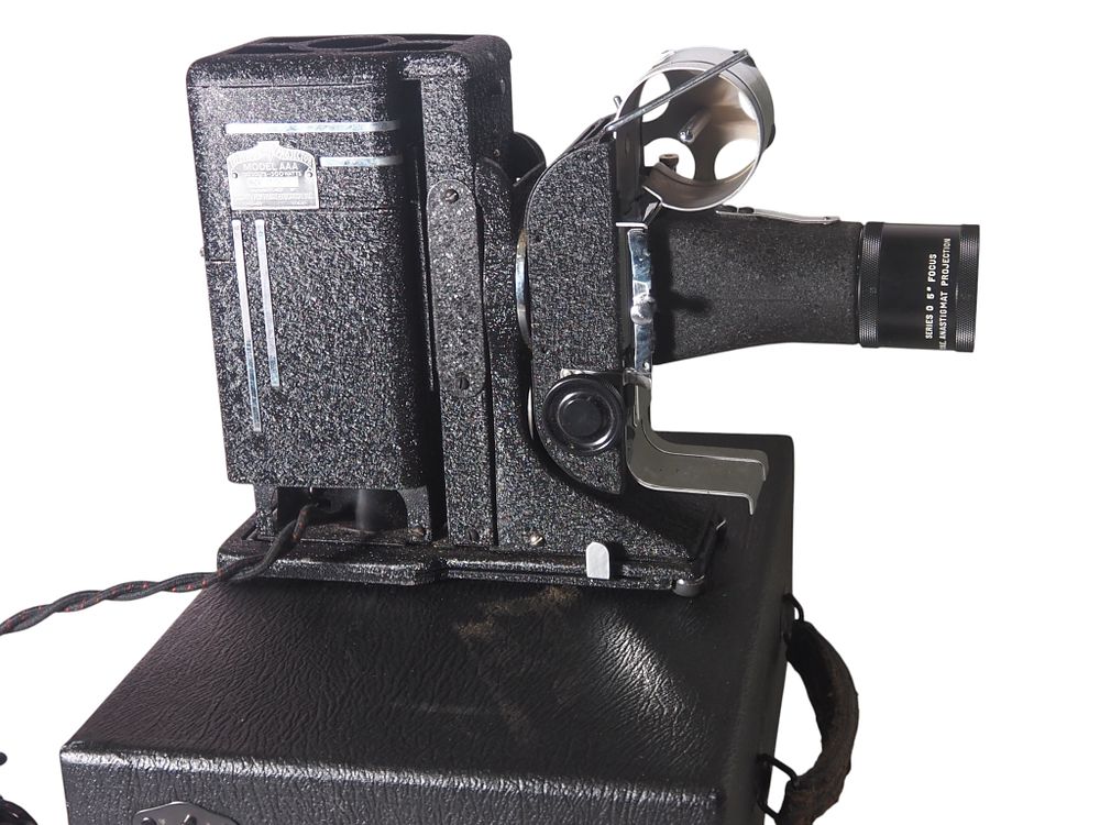 Lot 2: Vintage SVE Tri Purpose Projector Classic Collectible Model AAA Projector With Series 0 5inch