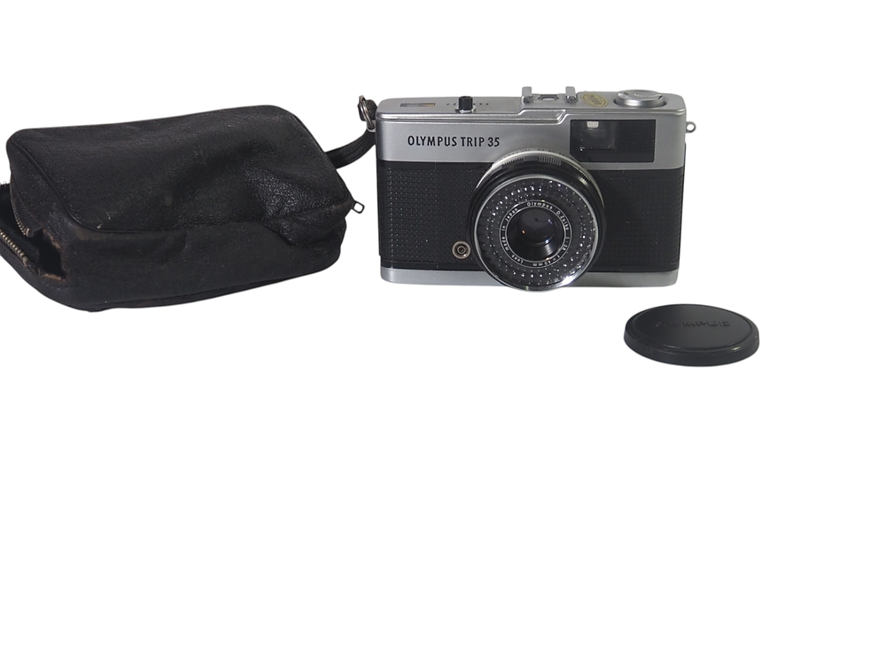 Lot 13: Olympus Trip 35 Compact 35mm Camera With D Zuiko 40mm Lens And Case