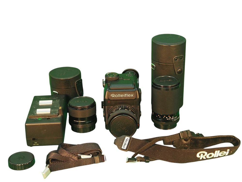 Lot 23: Rolleiflex SL2000 F Motor 3 Lenses Complete Kit Hard Case Accessories