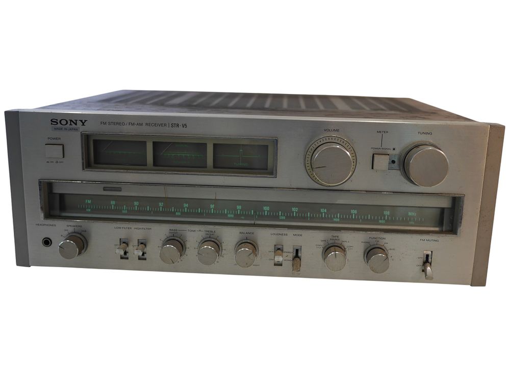 Lot 151: HI FI Sony STR V5 FM AM Stereo Receiver Amplifier Made in Japan