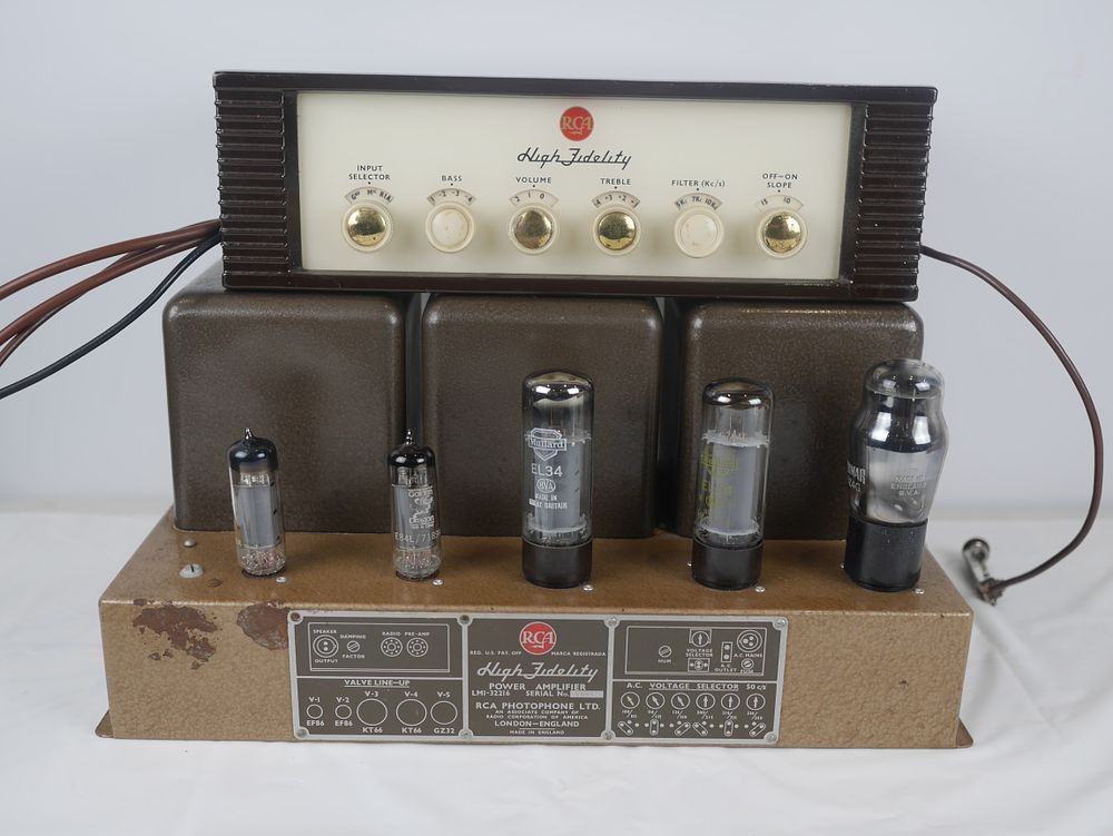 Lot 114: hi fi RCA High Fidelity Valve Pre Amplifier And Power Amplifier Set