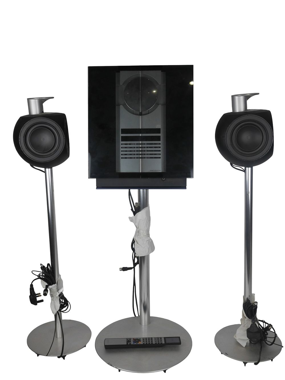 Lot 100: Bang And Olufsen Beosound 3200 With Pair Beolab 3 Speakers Stands And Remote
