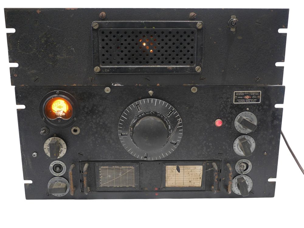 Lot 141: National HRO 5R High Frequency Receiver with SPU697 Power Supply WWII Era