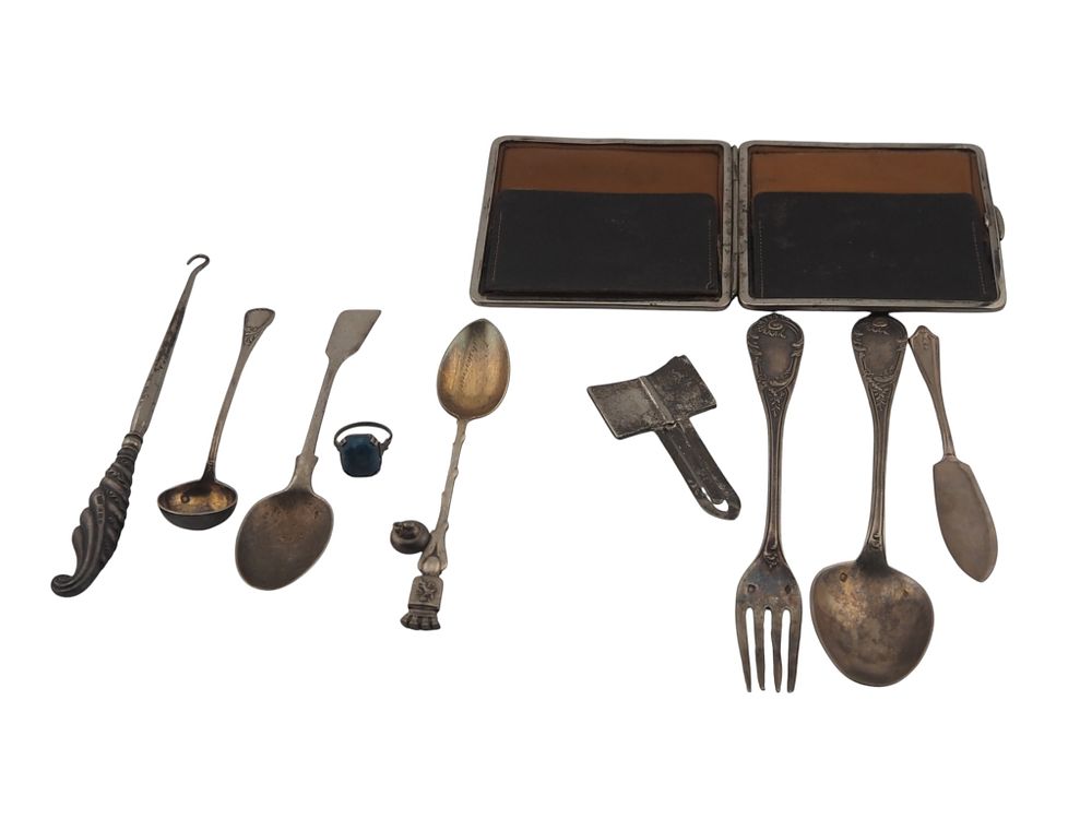 Lot 190: Assorted Silver and Plated Collectables