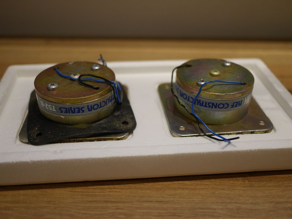 Lot 108: KEF T52B SP1072 Constructor Series Tweeter Pair