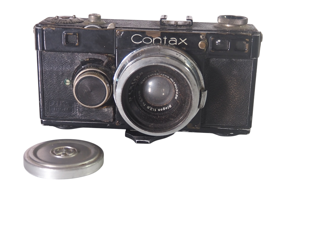 Lot 227: Rare Black Contax I Rangefinder Camera Carl Zeiss Jena Biogon 3.5cm f/2.8 Lens
