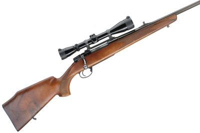 ZOLI
A .243 BOLT ACTION RIFLE C/W LEUPOLD SCOPE Ser No 10240;
Shaped stock with 