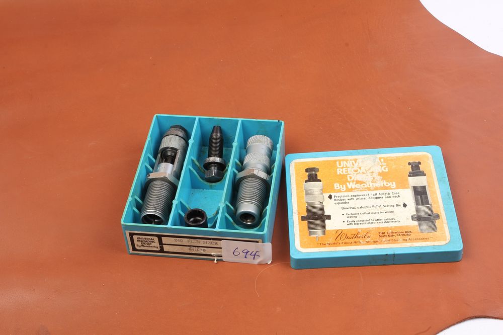 Lot 355: Weatherby 240 FL 2-Die Set