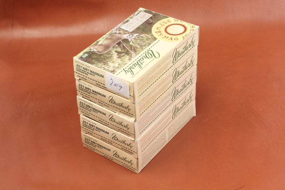Lot 453: 100 .257 WEATHERBY MAGNUM CASES