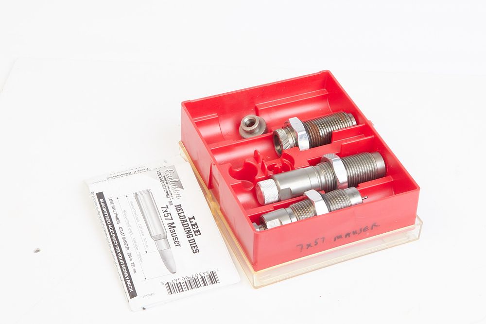 Lot 652: Lee 7 x 57 Mauser two-die set w/shell...
